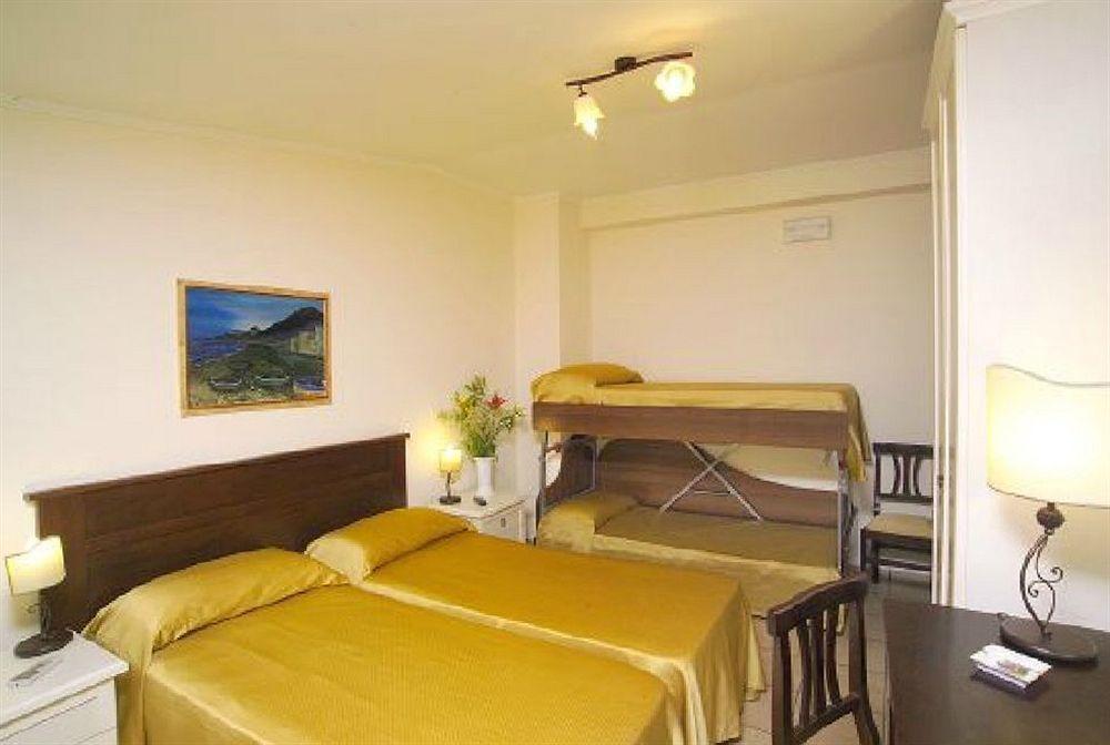 Casa Famiani Bed & Breakfast 레토이아니 외부 사진